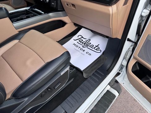 Used 2023 Ford F250 Lariat w/ Chrome Package image 22