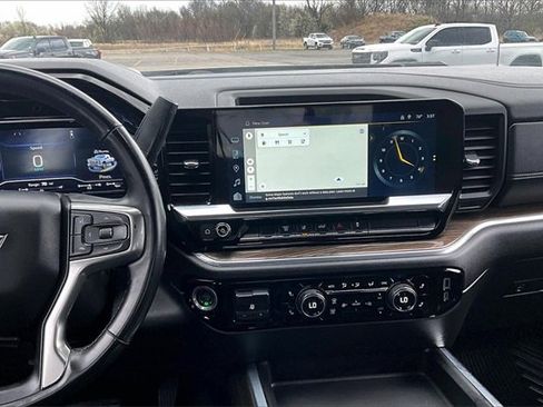 Used 2024 Chevrolet Silverado 3500 LT w/ Convenience Package image 10