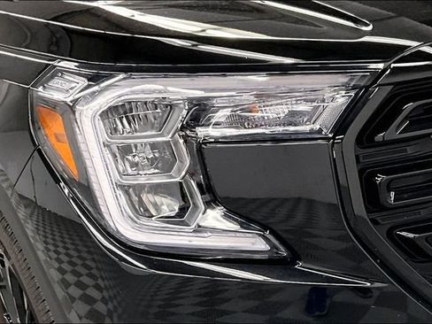 Used 2023 GMC Terrain SLE w/ Driver Convenience Package FWD image 34