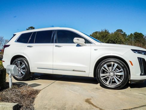 Used 2020 Cadillac XT6 Premium Luxury image 6