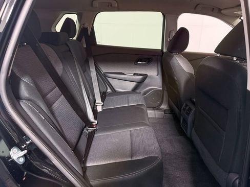 Certified 2022 Nissan Rogue SV image 33