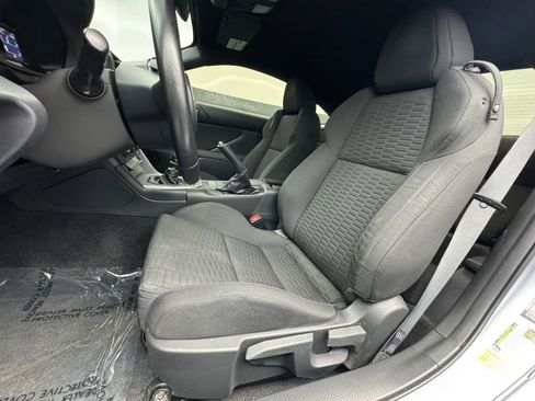 Used 2022 Toyota GR86 image 12