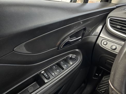 Used 2018 Buick Encore Preferred image 21