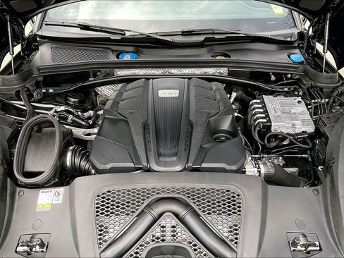 Used 2023 Porsche Macan S AWD/4WD image 29