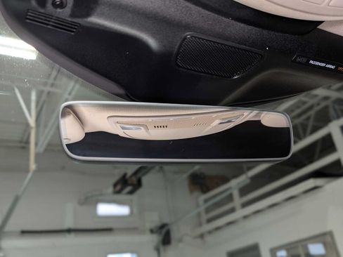 Used 2022 Lincoln Nautilus AWD w/ Premium Package image 32