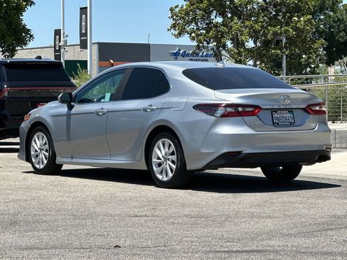 Used 2021 Toyota Camry LE w/ Convenience Package FWD image 5