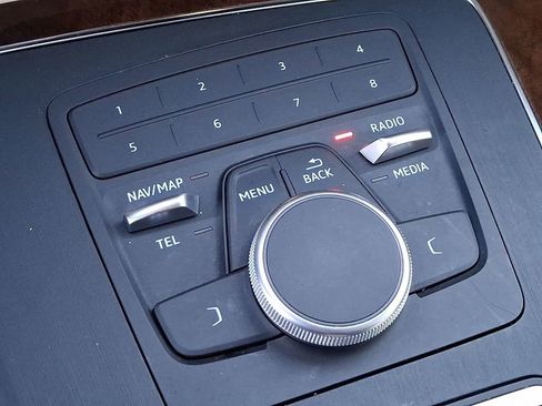 Used 2019 Audi Q5 2.0T Premium w/ Convenience Package image 26