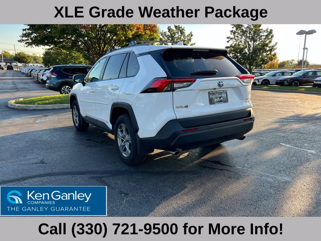 Used 2022 Toyota RAV4 XLE w/ Convenience Package AWD/4WD image 13
