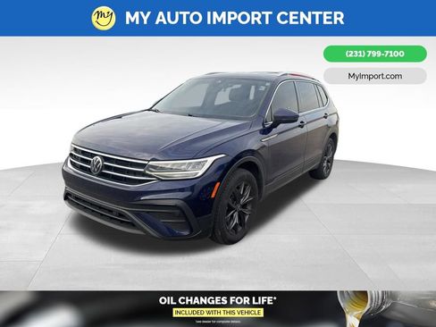 Used 2022 Volkswagen Tiguan SE image 3