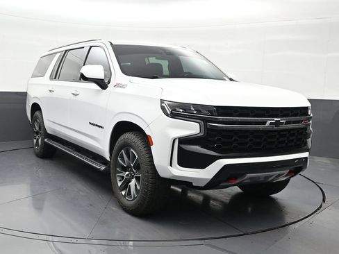 Used 2021 Chevrolet Suburban Z71 w/ Rear Media and Nav Package AWD/4WD image 8