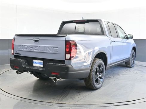 New 2026 Honda Ridgeline Black Edition image 10