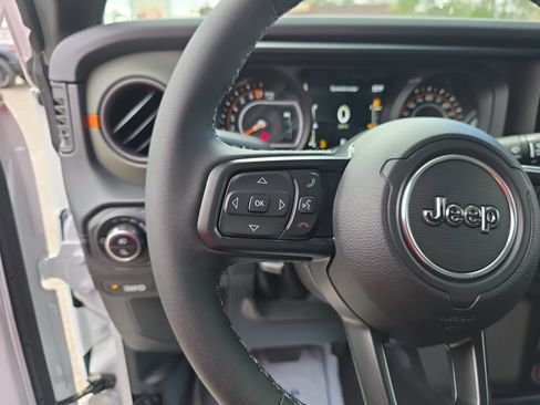 New 2026 Jeep Gladiator Mojave image 19