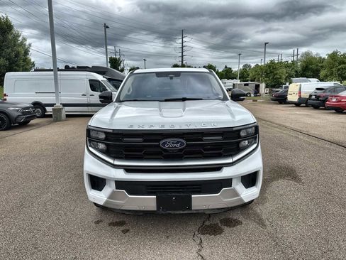 Used 2025 Ford Expedition Max Platinum AWD/4WD image 12