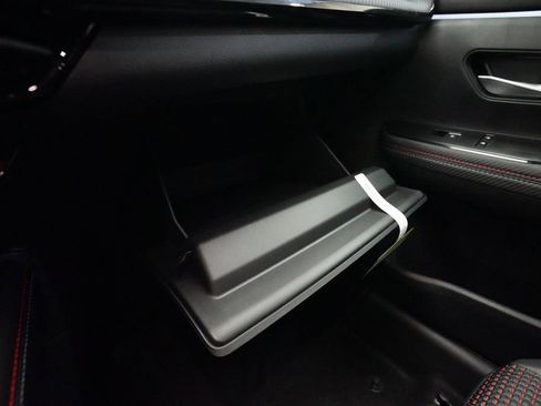 Used 2026 Nissan Kicks SR w/ Cold Weather Package image 29