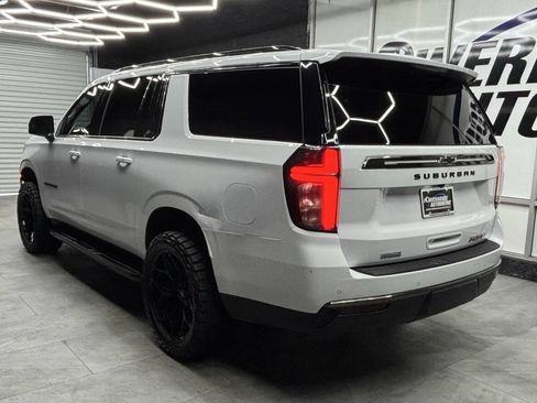 Used 2022 Chevrolet Suburban RST w/ Luxury Package AWD/4WD image 9