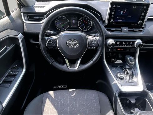 Used 2019 Toyota RAV4 XLE w/ Convenience Package AWD/4WD image 6