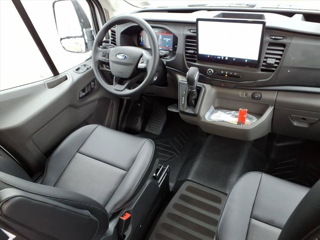 New 2026 Ford Transit 250 148 Medium Roof w/ Load Area Protection Package RWD image 9