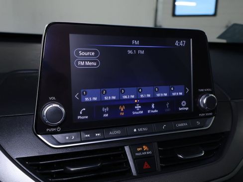 Used 2024 Nissan Altima 2.5 SR image 27