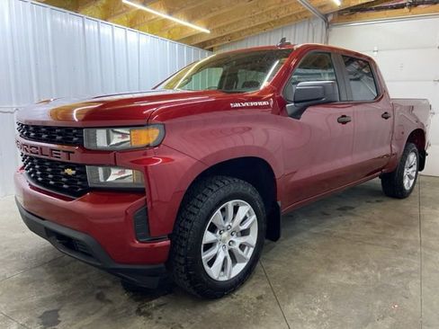 Used 2021 Chevrolet Silverado 1500 Custom image 3