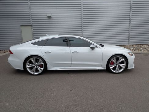 Used 2022 Audi RS 7 Sportback image 2