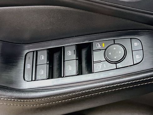 Used 2025 Nissan Rogue SV FWD image 16