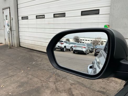 Used 2025 Kia Seltos S image 18