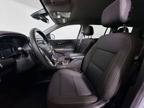 Used 2023 GMC Acadia SLE w/ Driver Convenience Package image 13