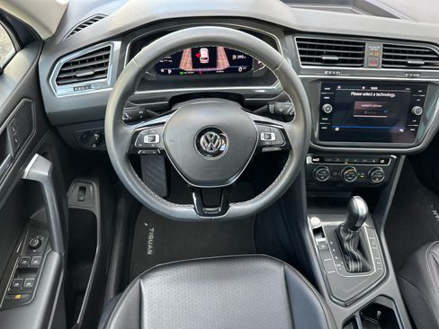 Used 2021 Volkswagen Tiguan SEL FWD image 14