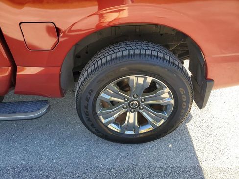 Used 2019 Nissan Titan SL w/ Chrome Package image 20