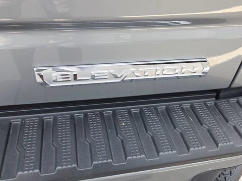 Used 2024 GMC Sierra 1500 Elevation w/ X31 Off-Road Package AWD/4WD image 17