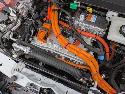 New 2027 Chevrolet Bolt LT w/ Comfort Package image 29