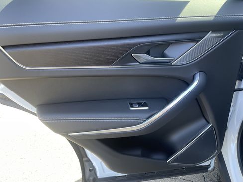 Used 2025 Jaguar F-PACE R-Dynamic S image 14