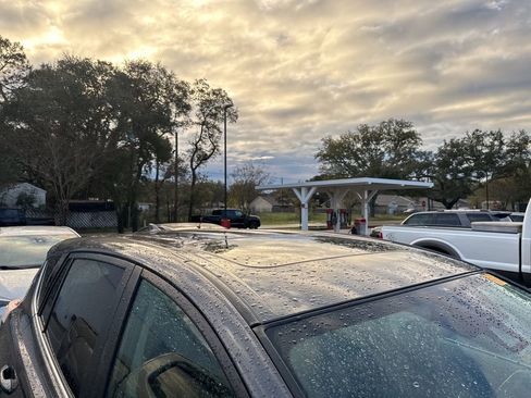 Used 2018 Toyota RAV4 XLE image 5