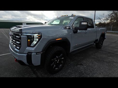 Used 2025 GMC Sierra 2500 AT4 w/ Technology Package image 1