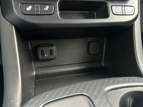 Used 2021 GMC Canyon AT4 w/ Driver Alert Package image 32