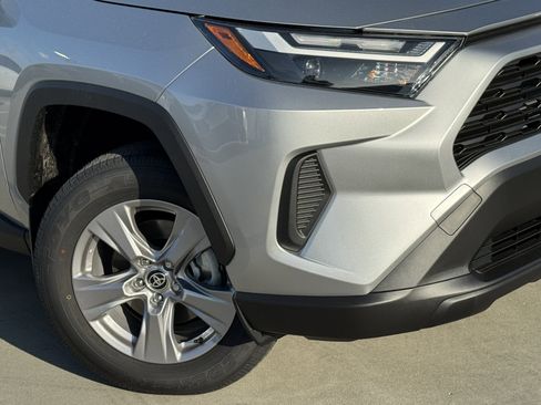 New 2025 Toyota RAV4 XLE image 10