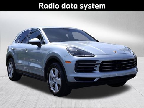 Used 2021 Porsche Cayenne image 4