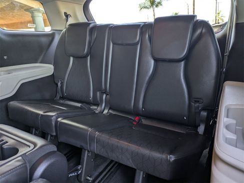 Used 2024 Kia Carnival LX image 29