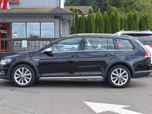 Used 2018 Volkswagen Golf Alltrack SE AWD/4WD image 9