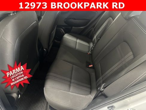 Used 2021 Hyundai Venue SEL image 17