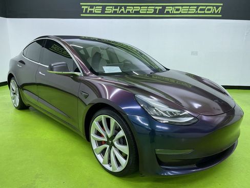 Used 2018 Tesla Model 3 Performance image 2