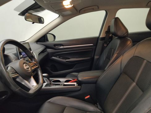 Used 2024 Nissan Altima 2.5 SR FWD image 17