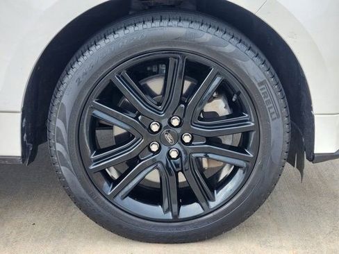 Used 2022 Ford Edge ST-Line AWD/4WD image 10