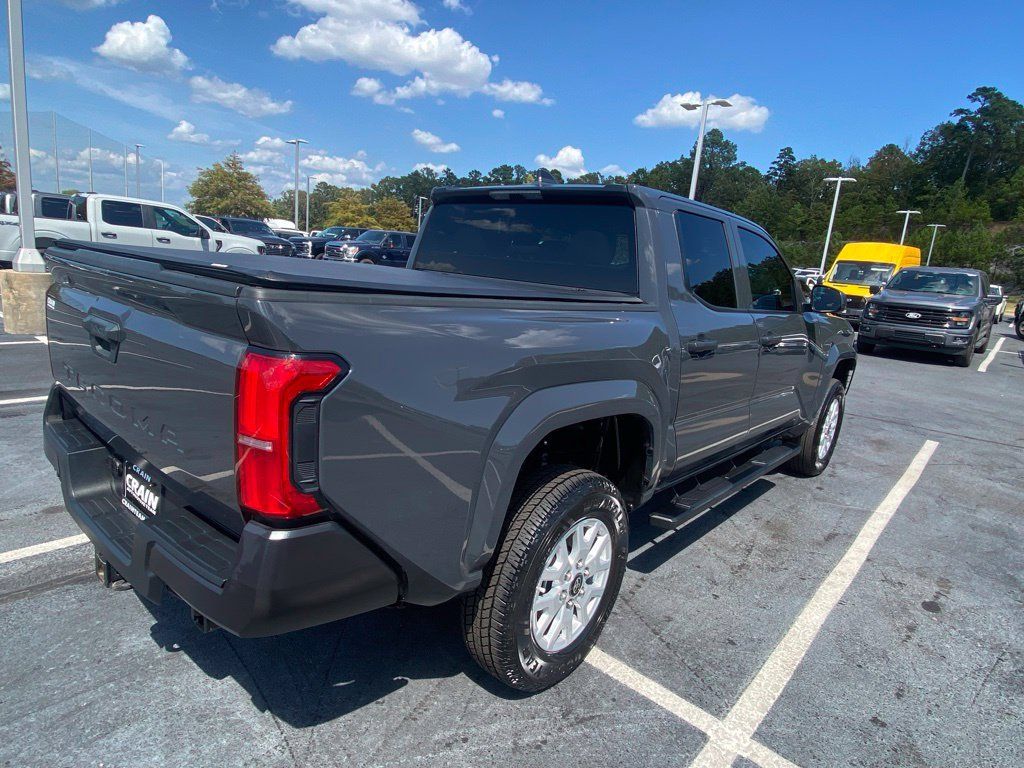 Used 2025 Toyota Tacoma SR RWD image 7