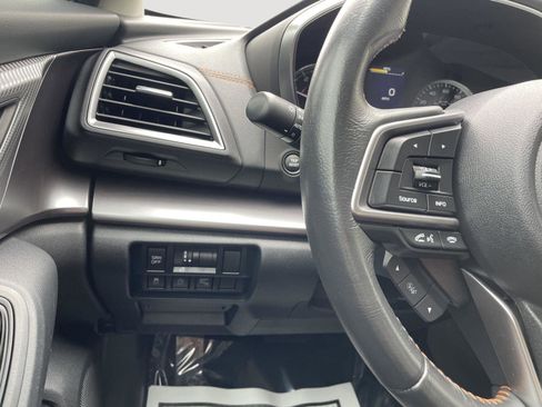 Certified 2022 Subaru Crosstrek 2.5i Limited w/ Moonroof Package 2 AWD/4WD image 5