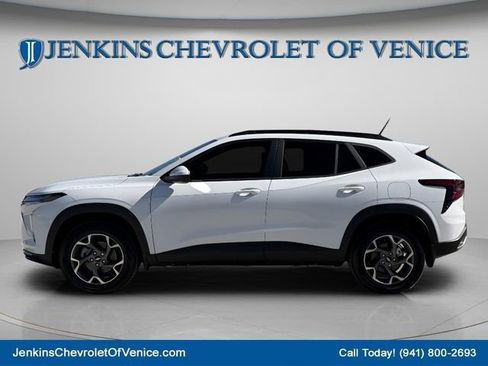 New 2026 Chevrolet Trax LT w/ Driver Confidence Package FWD image 9