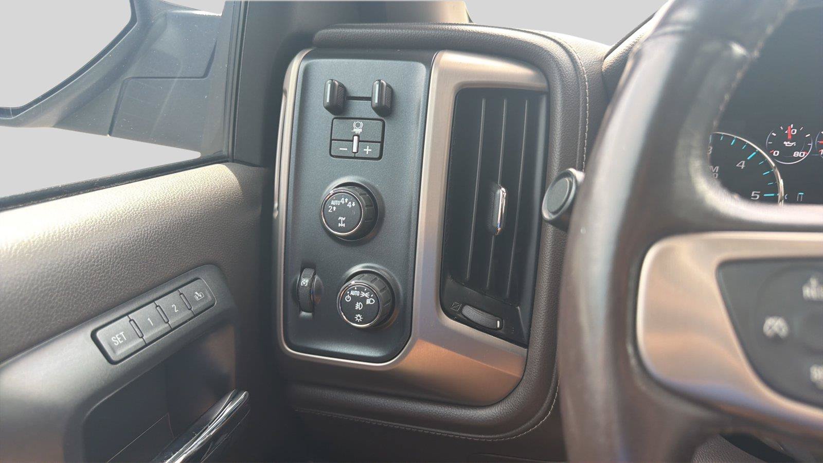 Used 2018 GMC Sierra 1500 Denali AWD/4WD image 15