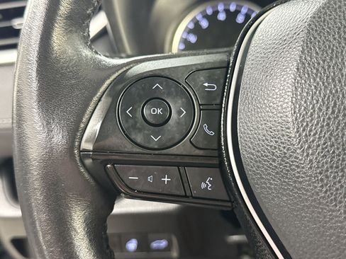 Used 2021 Toyota RAV4 XLE Premium AWD/4WD image 46