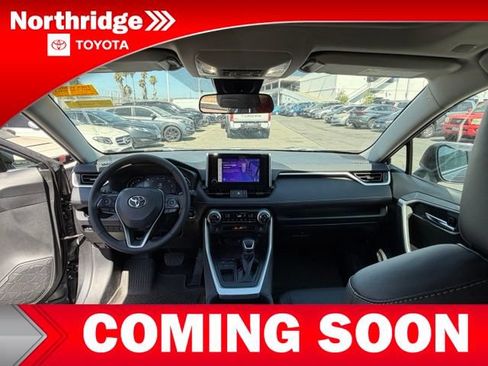 Used 2025 Toyota RAV4 XLE Premium FWD image 8