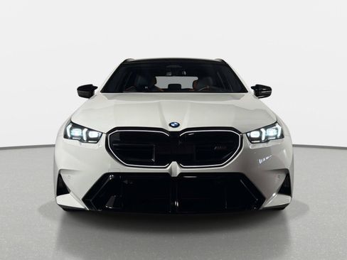 Used 2025 BMW M5 Touring AWD/4WD image 8